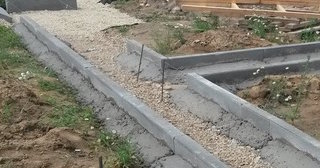 Установка бордюров для плитки в Новотроицке в октябре